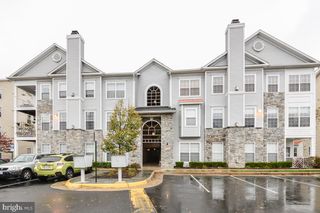 5940 FOUNDERS HILL DR #303, Alexandria, VA 22310