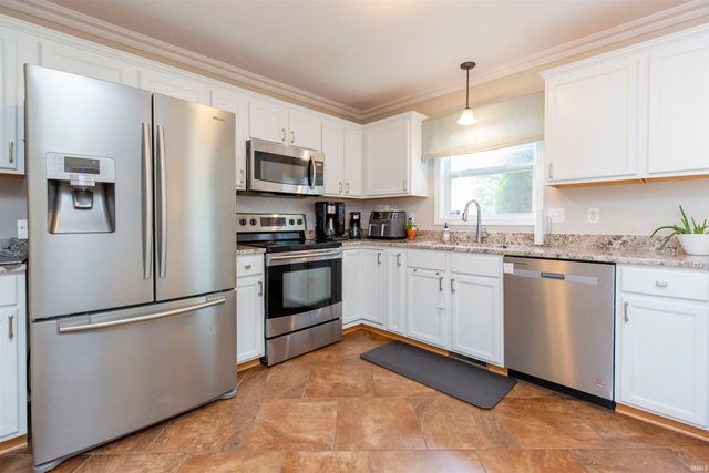 50562 Trammell Drive, South Bend, IN 46637