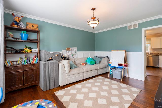 50562 Trammell Drive, South Bend, IN 46637