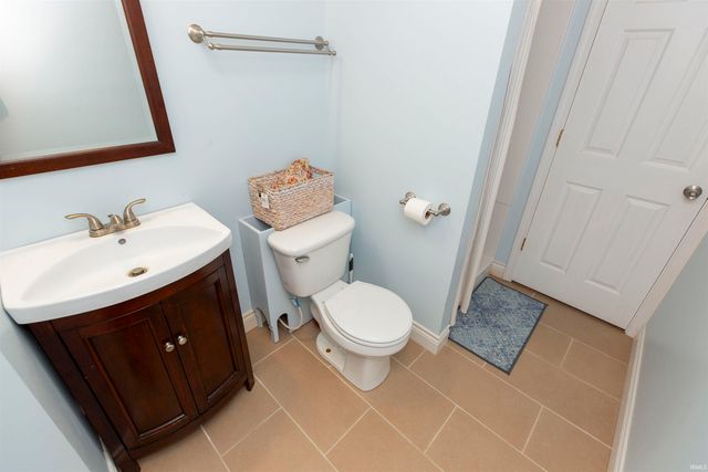 50562 Trammell Drive, South Bend, IN 46637
