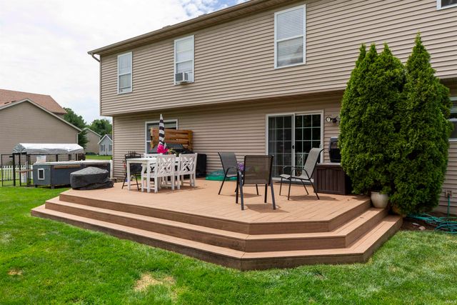 50562 Trammell Drive, South Bend, IN 46637