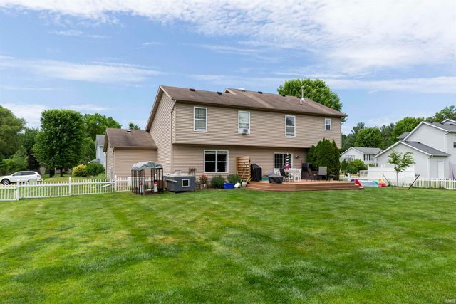 50562 Trammell Drive, South Bend, IN 46637