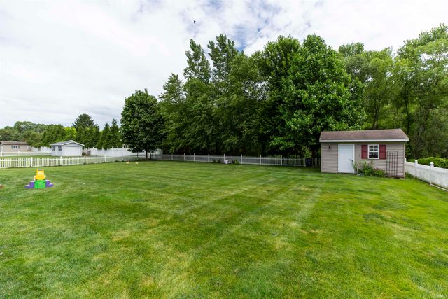 50562 Trammell Drive, South Bend, IN 46637