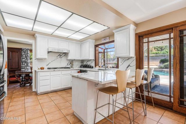 652 Stonebrook Street, Simi Valley, CA 93065