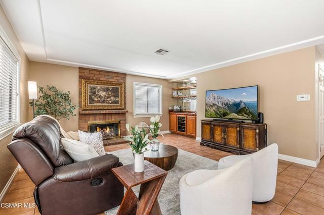 652 Stonebrook Street, Simi Valley, CA 93065