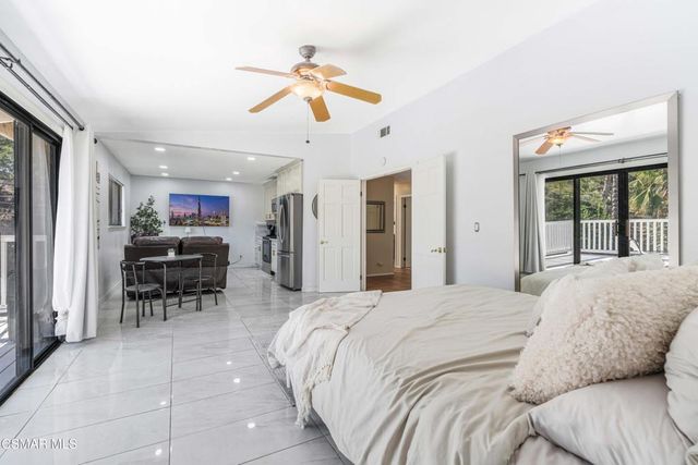 652 Stonebrook Street, Simi Valley, CA 93065