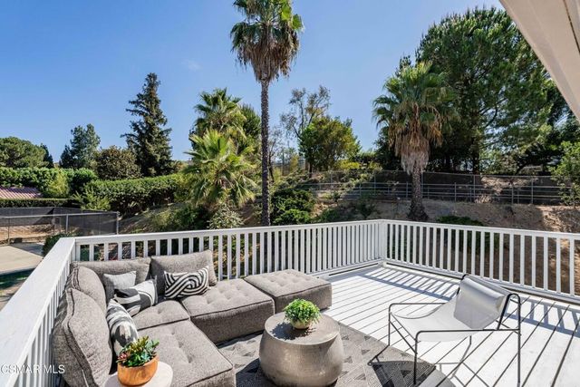 652 Stonebrook Street, Simi Valley, CA 93065