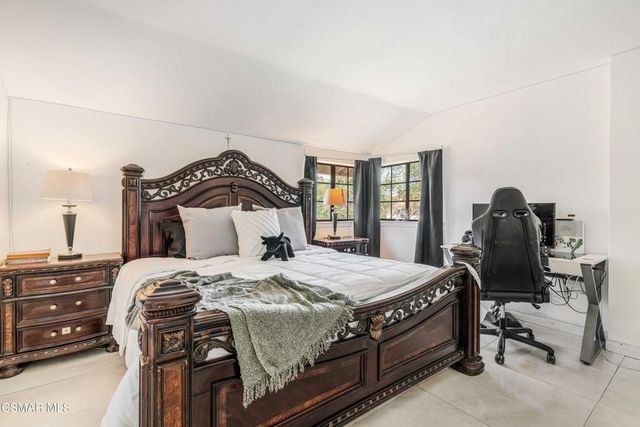 652 Stonebrook Street, Simi Valley, CA 93065