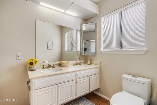 652 Stonebrook Street, Simi Valley, CA 93065