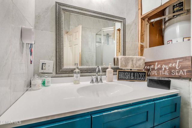 652 Stonebrook Street, Simi Valley, CA 93065