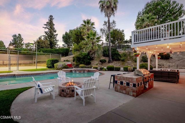 652 Stonebrook Street, Simi Valley, CA 93065
