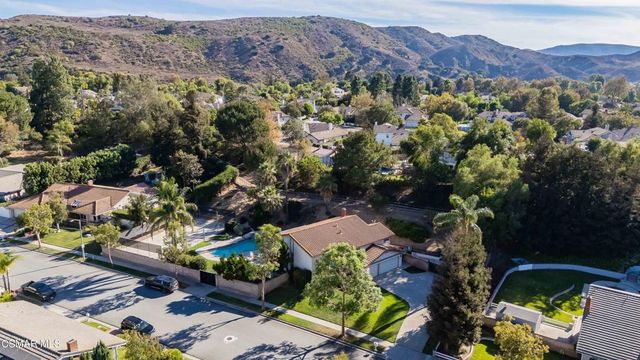 652 Stonebrook Street, Simi Valley, CA 93065