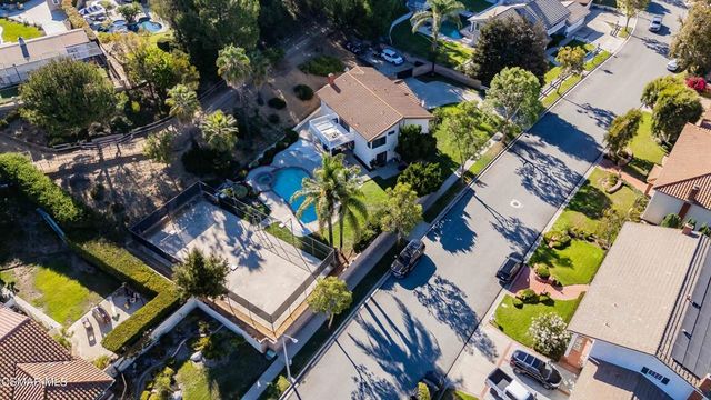 652 Stonebrook Street, Simi Valley, CA 93065