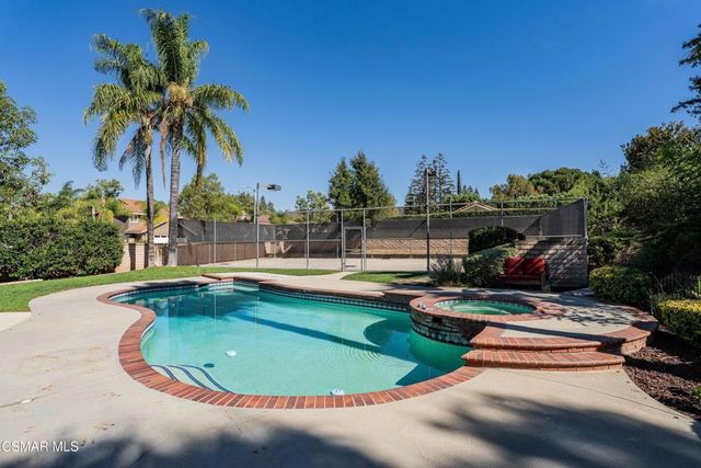 652 Stonebrook Street, Simi Valley, CA 93065