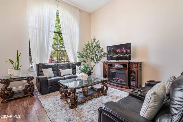 652 Stonebrook Street, Simi Valley, CA 93065