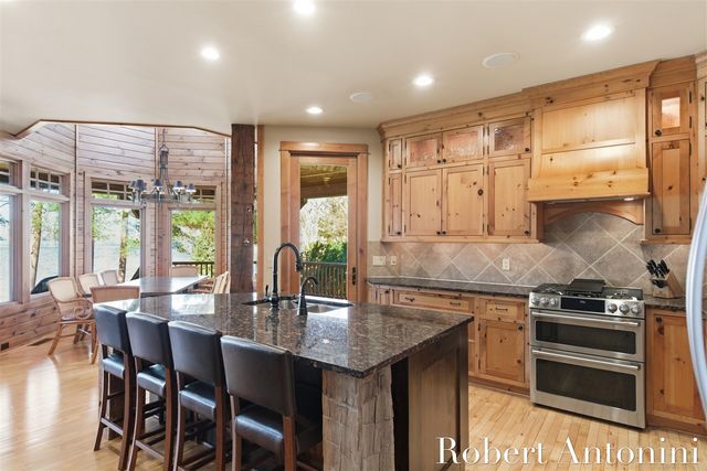 6775 Sunset Cove, Rockford, MI 49341