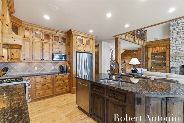 6775 Sunset Cove, Rockford, MI 49341