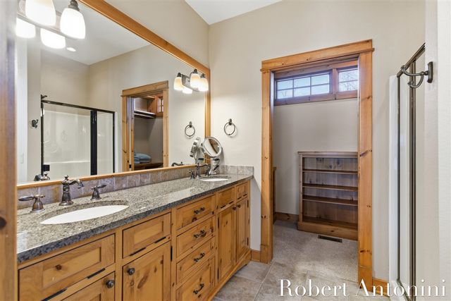 6775 Sunset Cove, Rockford, MI 49341