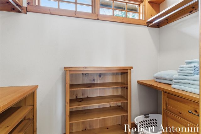 6775 Sunset Cove, Rockford, MI 49341