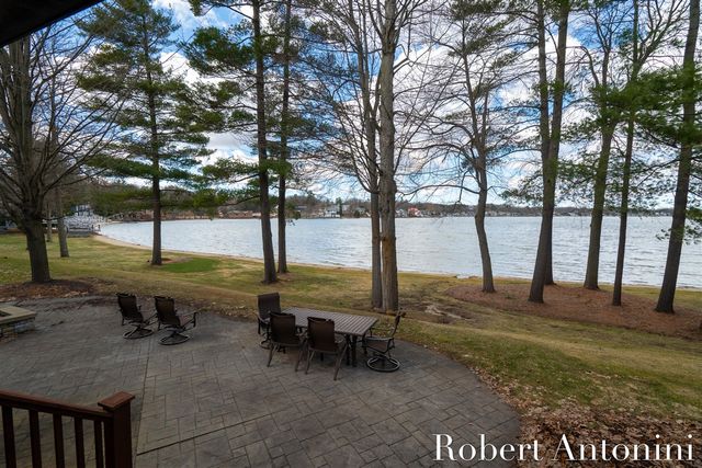 6775 Sunset Cove, Rockford, MI 49341