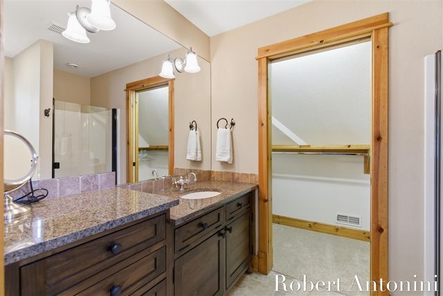 6775 Sunset Cove, Rockford, MI 49341