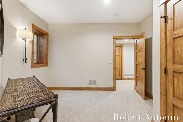 6775 Sunset Cove, Rockford, MI 49341