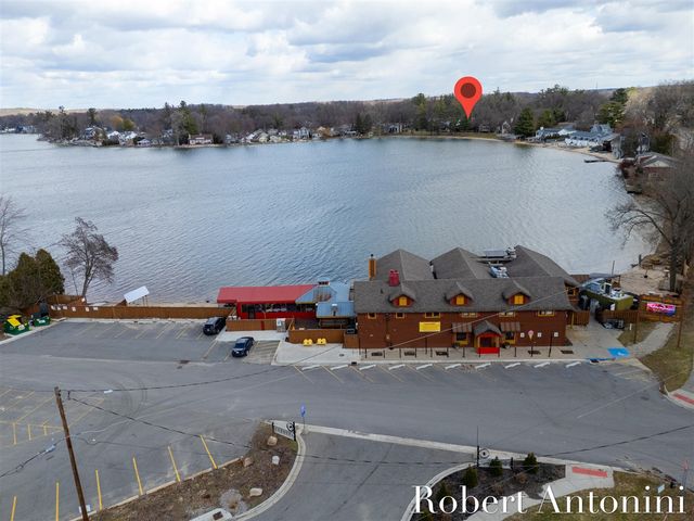 6775 Sunset Cove, Rockford, MI 49341