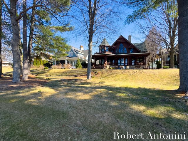 6775 Sunset Cove, Rockford, MI 49341