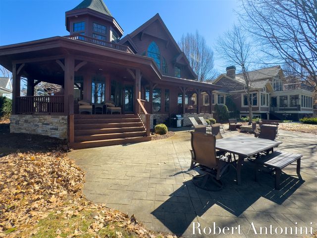 6775 Sunset Cove, Rockford, MI 49341