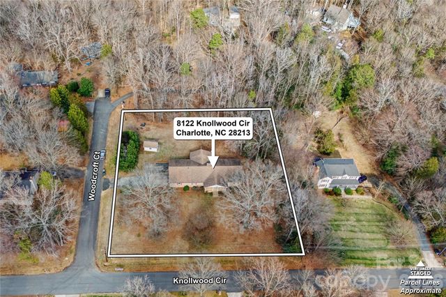 8122 Knollwood Circle, Charlotte, NC 28213