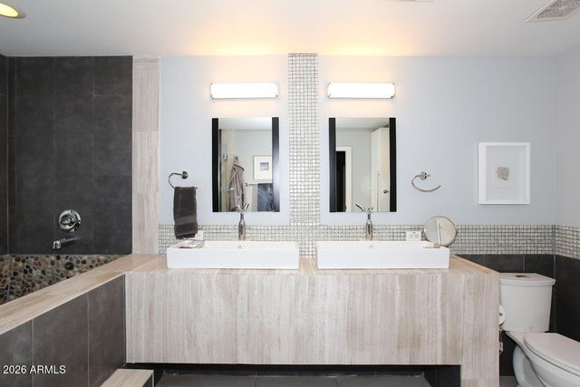 5426 N 81ST Place, Scottsdale, AZ 85250