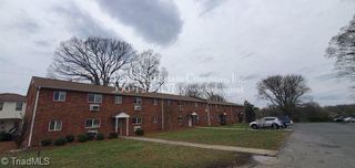 725 Akron Drive, Winston-salem, NC 27105