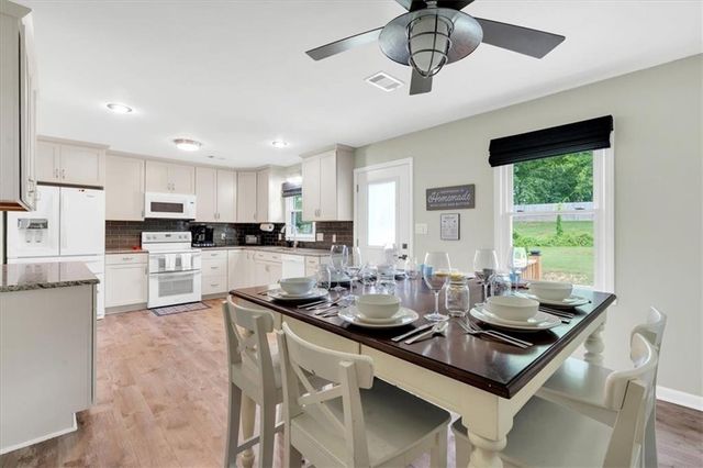 32 Baker Road SE, Cartersville, GA 30120