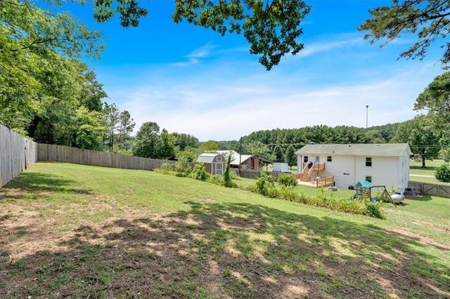 32 Baker Road SE, Cartersville, GA 30120