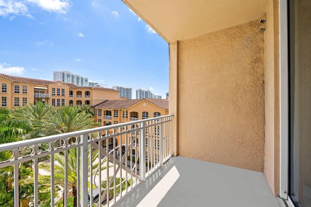 3001 NE 185th Street 536, Aventura, FL 33180
