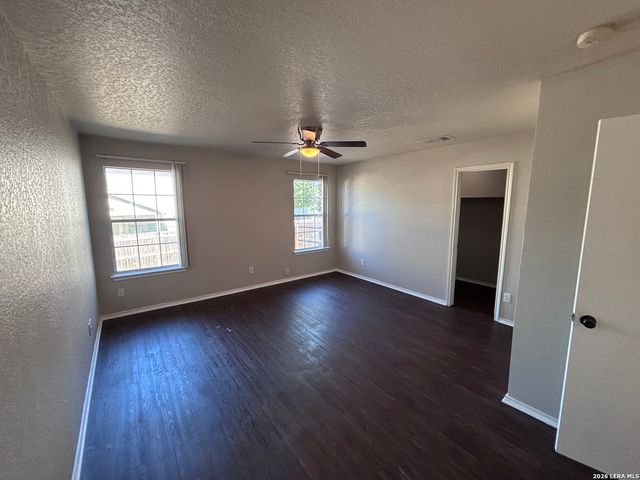 1423 Barker Bay, San Antonio, TX 78245