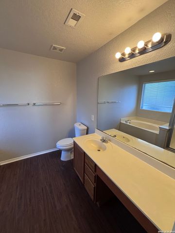 1423 Barker Bay, San Antonio, TX 78245