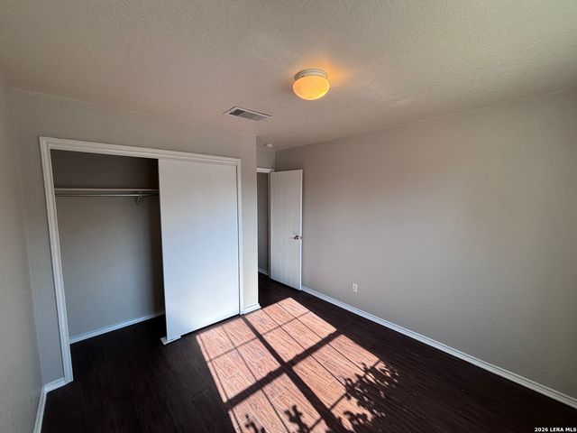 1423 Barker Bay, San Antonio, TX 78245