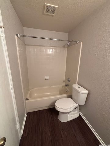 1423 Barker Bay, San Antonio, TX 78245