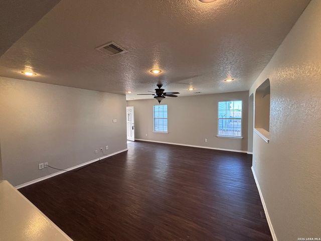 1423 Barker Bay, San Antonio, TX 78245