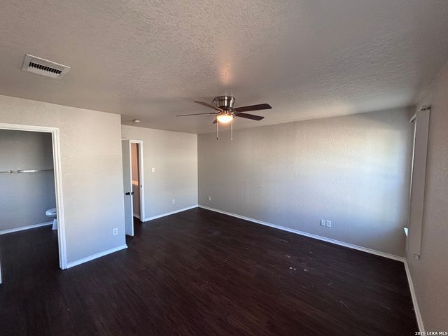 1423 Barker Bay, San Antonio, TX 78245