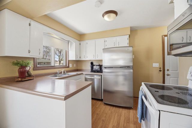 612 S MATTHIAS STREET, Appleton, WI 54915