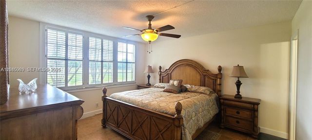 3300 W Rolling Hills Cir 104, Davie, FL 33328