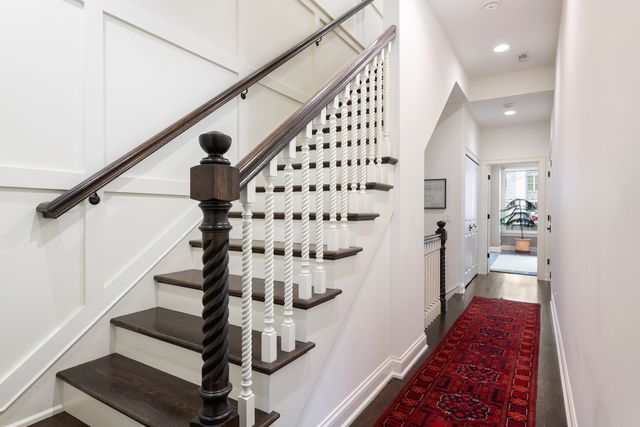 41 E Elm Street, Chicago, IL 60611