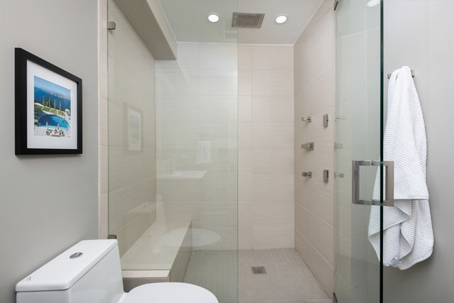 41 E Elm Street, Chicago, IL 60611