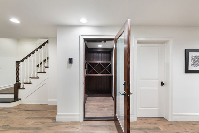 41 E Elm Street, Chicago, IL 60611