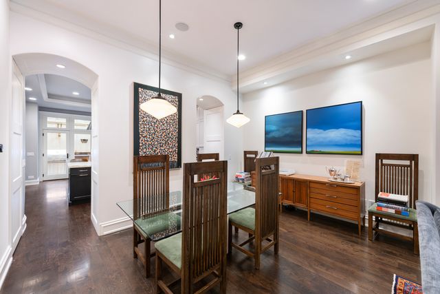 41 E Elm Street, Chicago, IL 60611