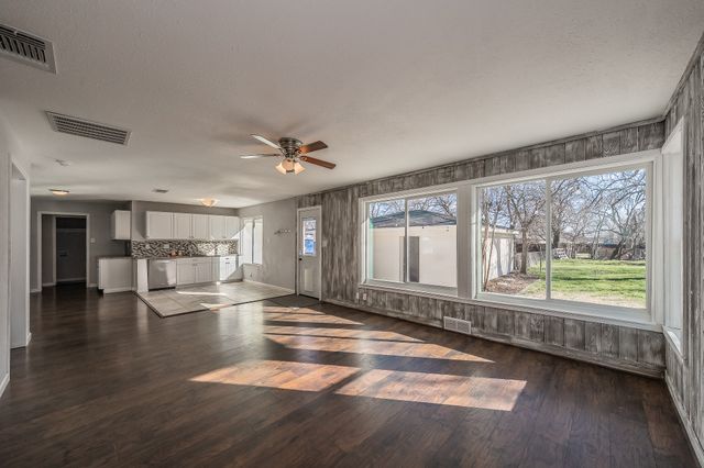 5824 Briarcliff Road, Haltom City, TX 76117