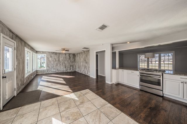 5824 Briarcliff Road, Haltom City, TX 76117