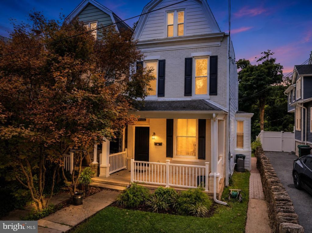 104 E JEFFERSON ST, MEDIA, PA 19063 — exterior